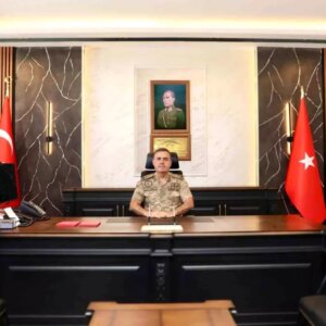 van jandarma komutani mucahit avkiran goreve basladi fev3wjg8