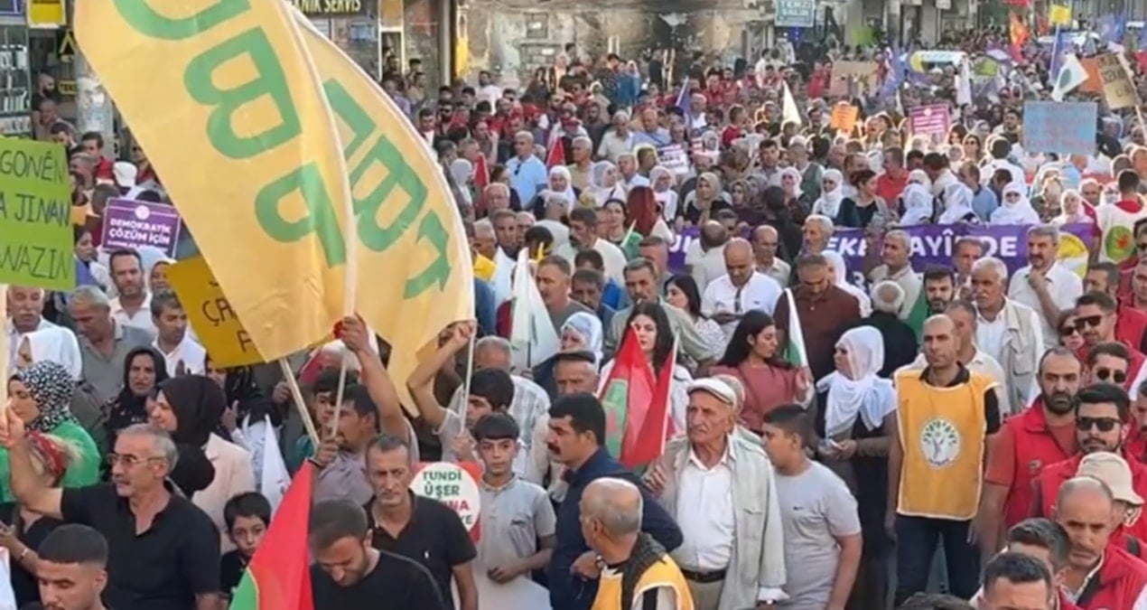 diyarbakirda ocalan icin yuruyus jqguuSMA