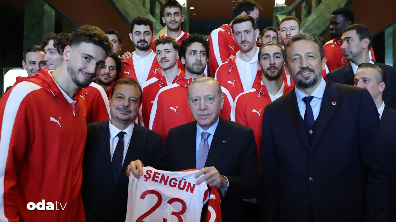 erdogan 12 dev adam ile bulustu NSEpFmPV