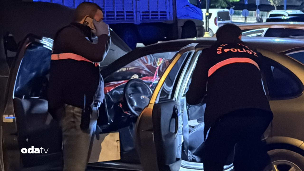 park halindeki otomobilde patlama bir olu 2 yarali eYRUBKli