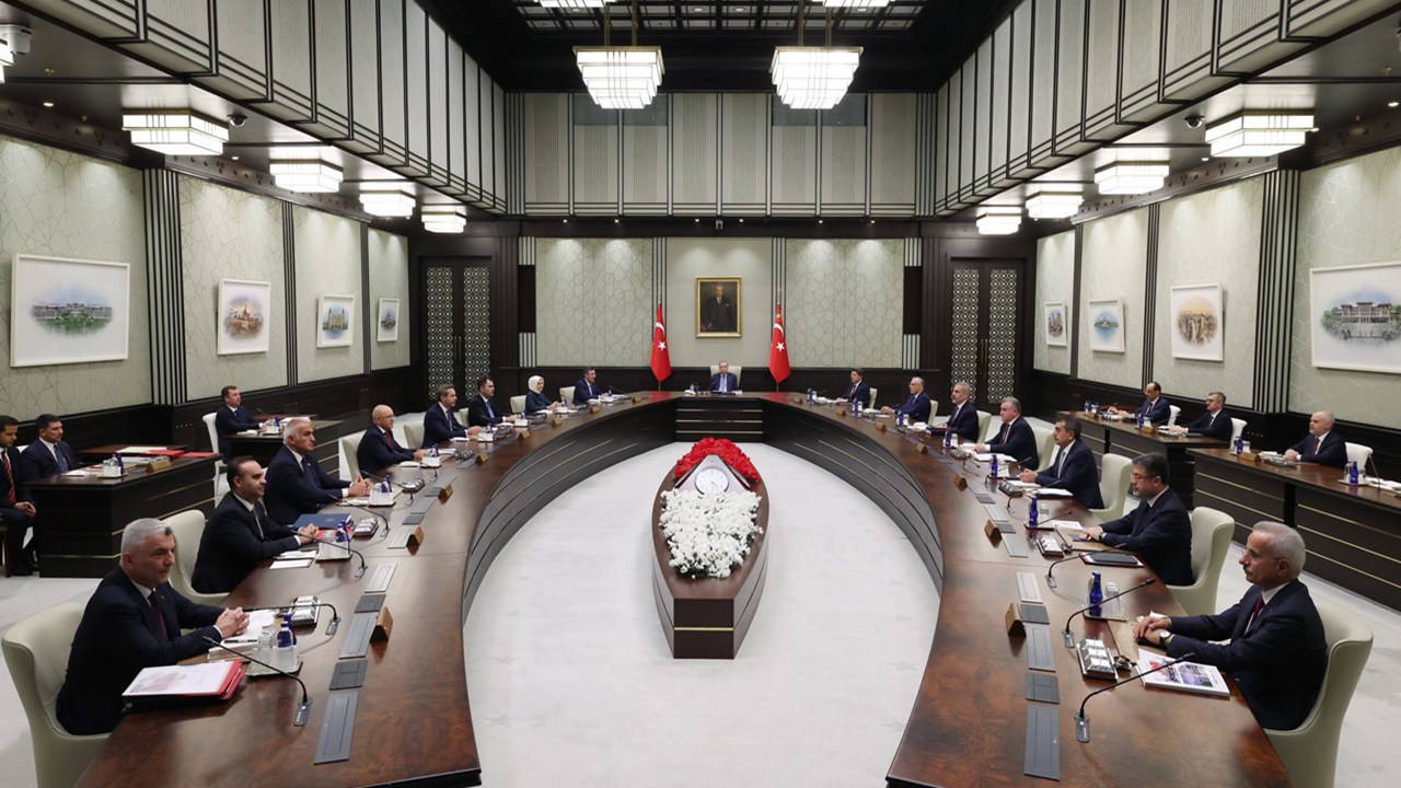 sarayda bakanlar kurulu toplandi erdogandan aciklama bekleniyor 1tP71a6n