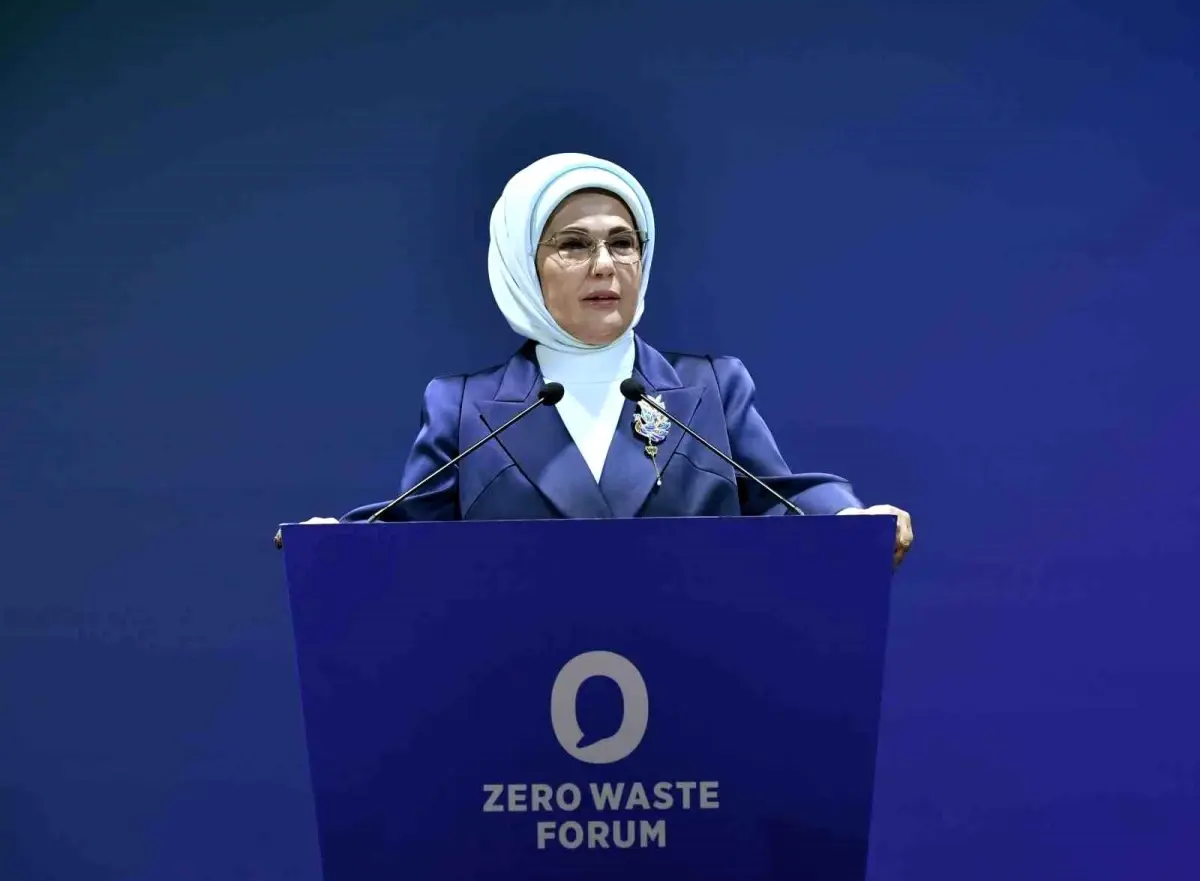 emine erdogan sifir atik hareketi kuresel vicdani temsil ediyor pHzzf5Ft.jpg