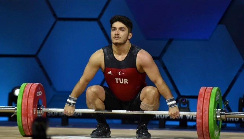 furkan ozbek rekor kirarak dunya sampiyonu oldu pqEPcnSL